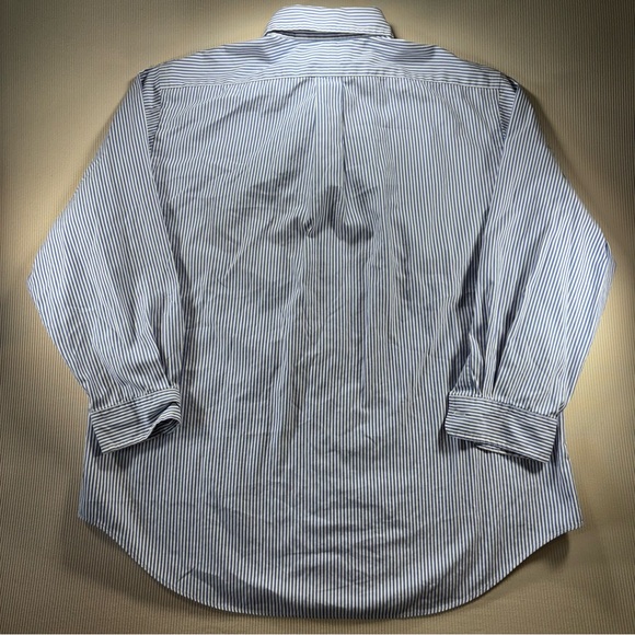 Ralph Lauren Men's Classic Fit Blue and White Striped Button Up Shirt - Picture 6 of 7